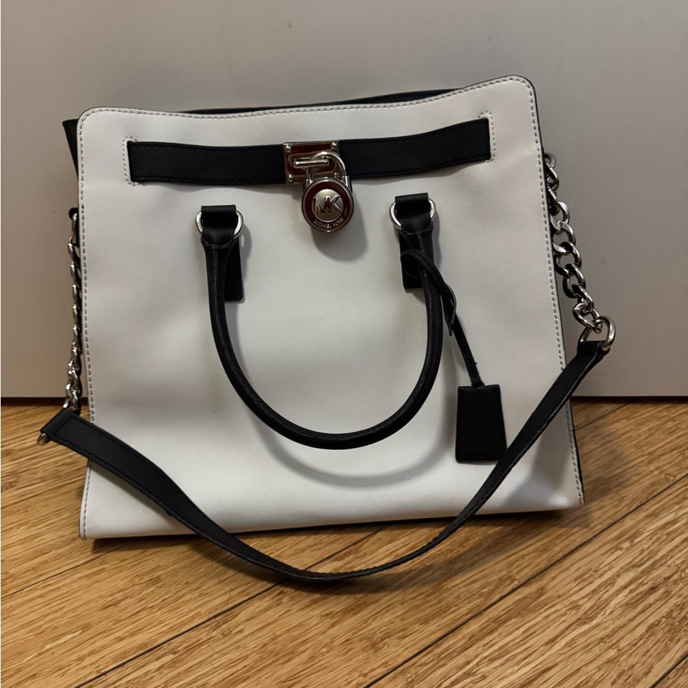 Michael Kors Hamilton Tote Black and White